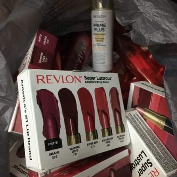 Makeup - Picture 4 of 14